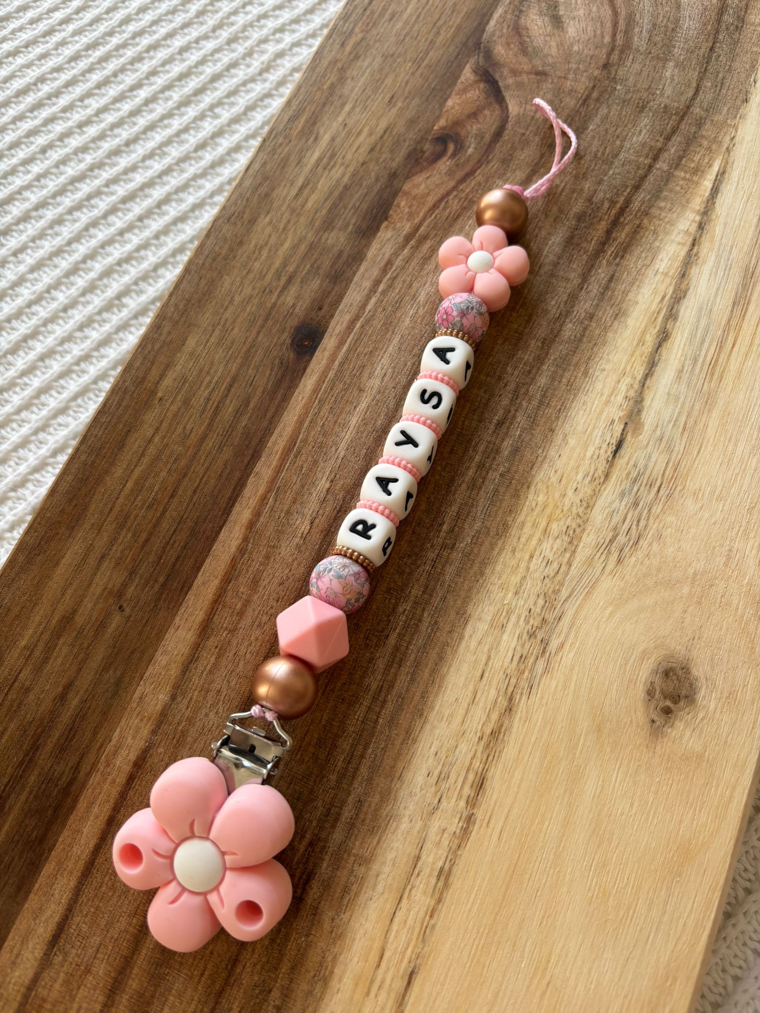 Attache tétine une fantaisie